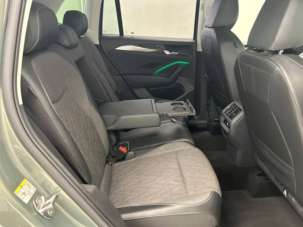 Volkswagen Tiguan 2.0 TDI 150 CV SCR DSG 4MOTION Elegance (17)