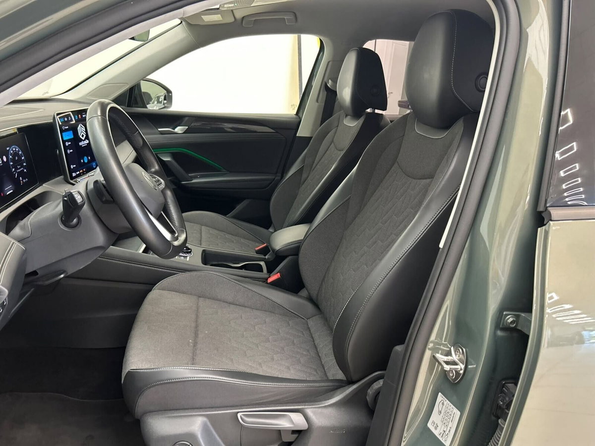 Volkswagen Tiguan 2.0 TDI 150 CV SCR DSG 4MOTION Elegance (9)