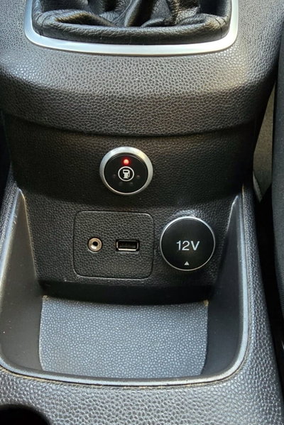 Ford Fiesta 1.4 5 porte Bz.- GPL Business N1 (9)
