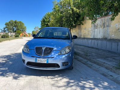 Lancia Ypsilon 1.2 69 CV Unyca usata