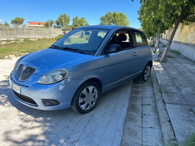 Lancia Ypsilon 1.2 69 CV Unyca (2)