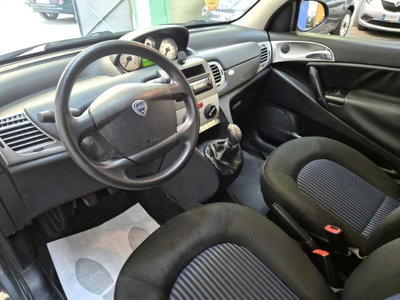 Lancia Ypsilon 1.2 Argento (10)