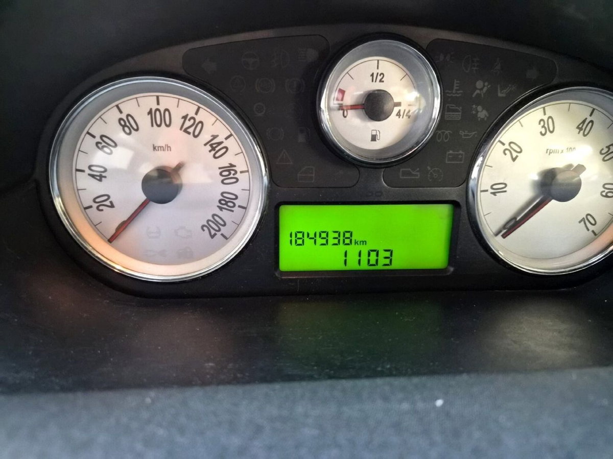 Lancia Ypsilon 1.2 Argento (14)