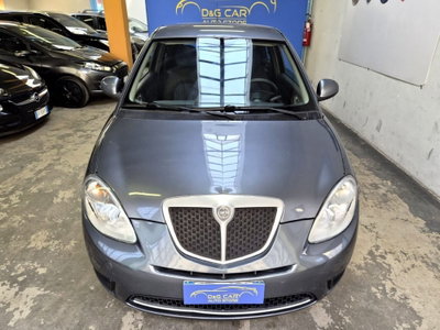 Lancia Ypsilon 1.2 Argento (2)