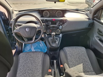 Lancia Ypsilon 1.0 FireFly 5 porte S&S Hybrid Ecochic Silver (5)