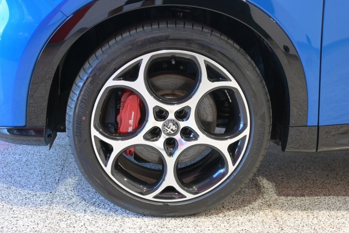 Alfa Romeo Tonale 1.6 Veloce 130cv tct6 (14)