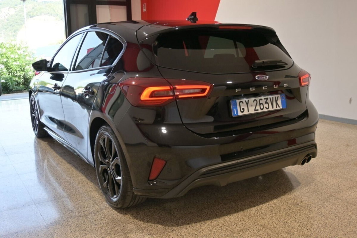 Ford Focus 1.5 EcoBlue 115 CV automatico 5p. ST-Line Style (3)