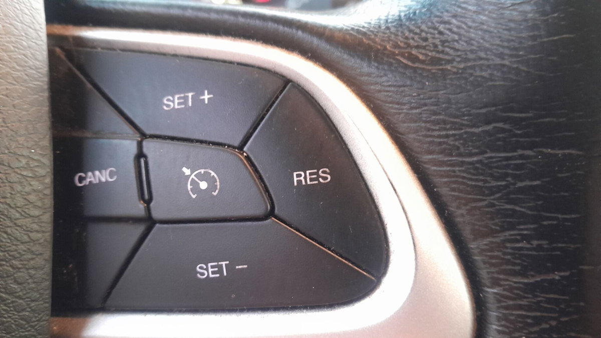 Jeep Renegade 1.6 Mjt 120 CV Limited (12)