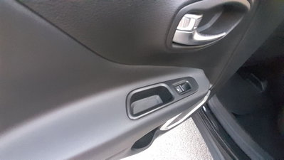 Jeep Renegade 1.6 Mjt 120 CV Limited (16)