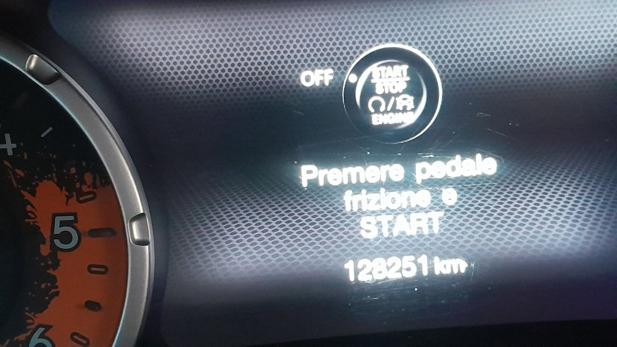 Jeep Renegade 1.6 Mjt 120 CV Limited (2)