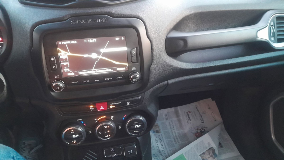 Jeep Renegade 1.6 Mjt 120 CV Limited (3)
