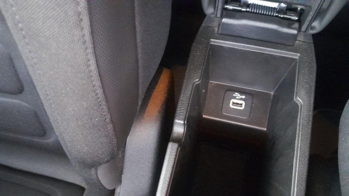 Jeep Renegade 1.6 Mjt 120 CV Limited (9)