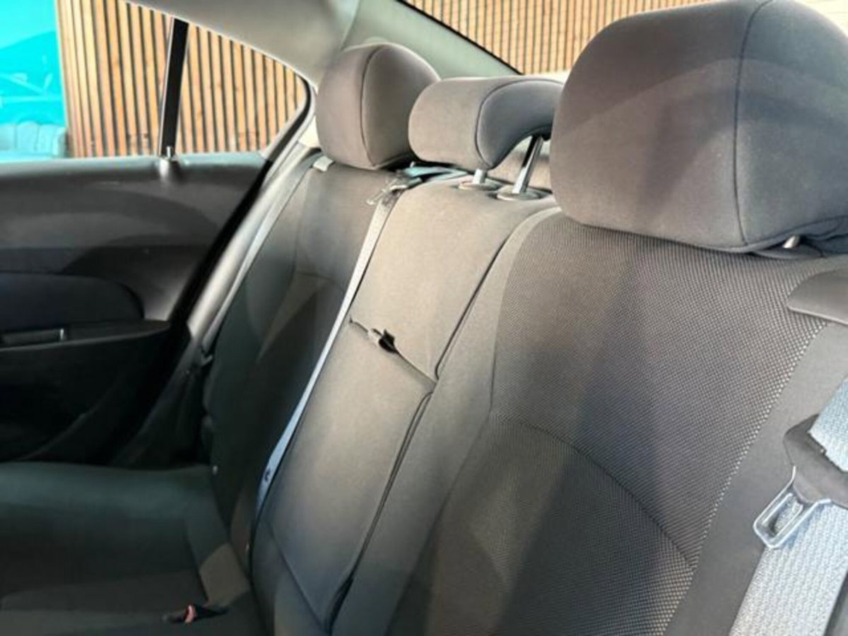 Chevrolet Cruze 1.7 Diesel 4 porte LT (15)