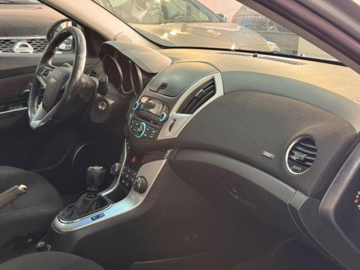 Chevrolet Cruze 1.7 Diesel 4 porte LT (19)