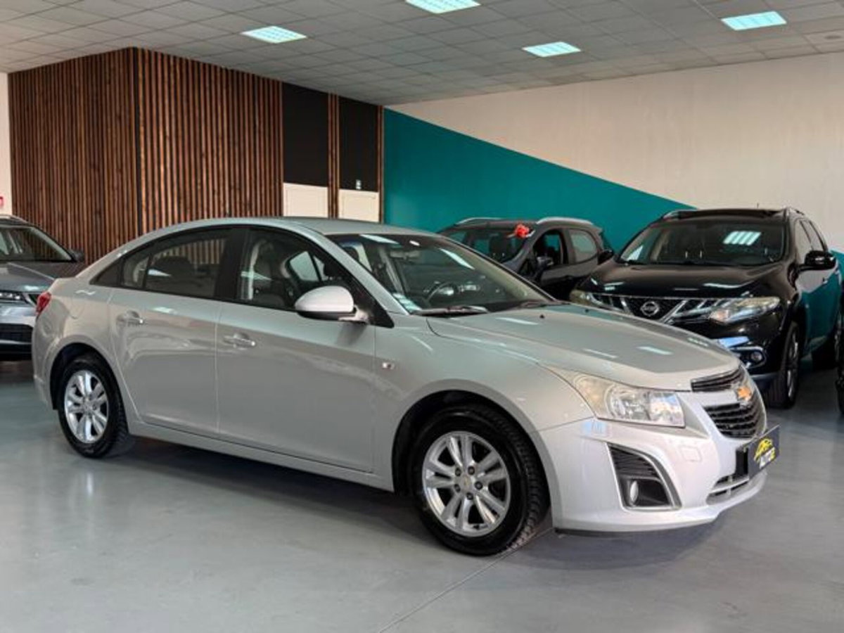 Chevrolet Cruze 1.7 Diesel 4 porte LT (5)