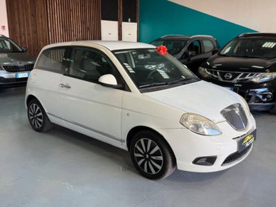 Lancia Ypsilon 1.3 MJT 75 CV Diva (6)