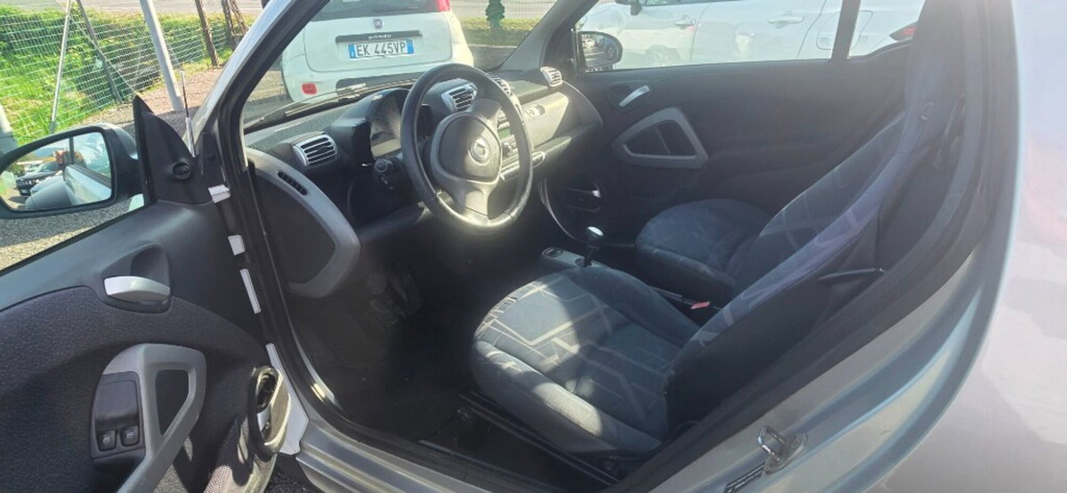 smart Fortwo 1000 52 kW MHD coupé passion (4)