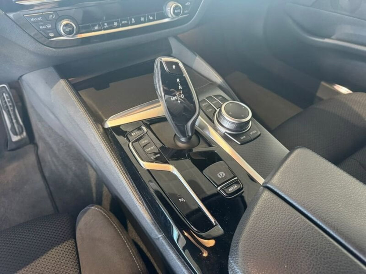 BMW Serie 5 520d xDrive Sport (16)