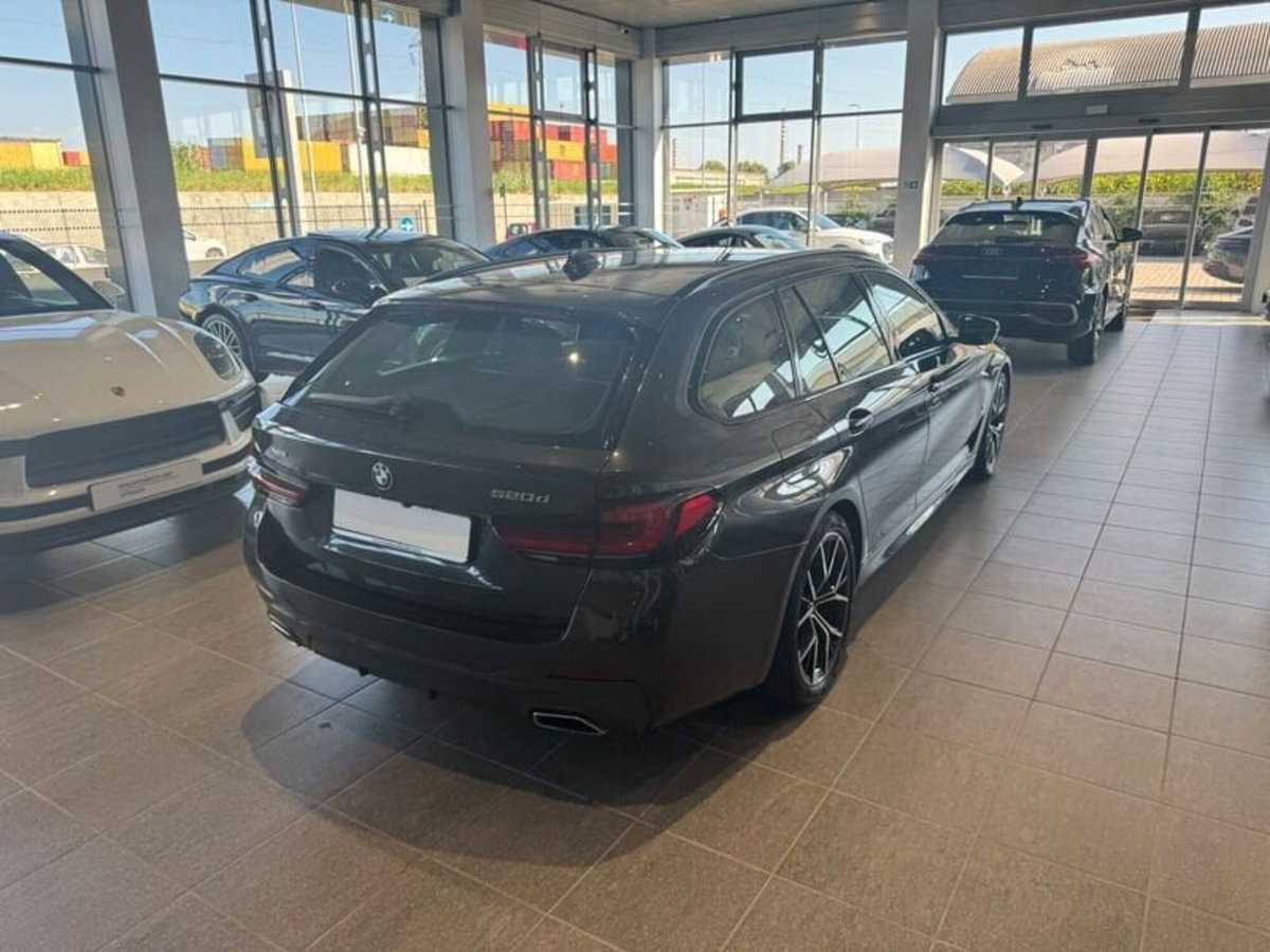 BMW Serie 5 520d xDrive Sport (5)