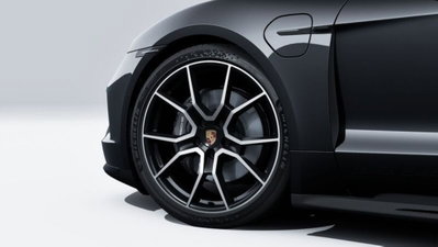 Porsche Taycan 4 Black Edition (2)