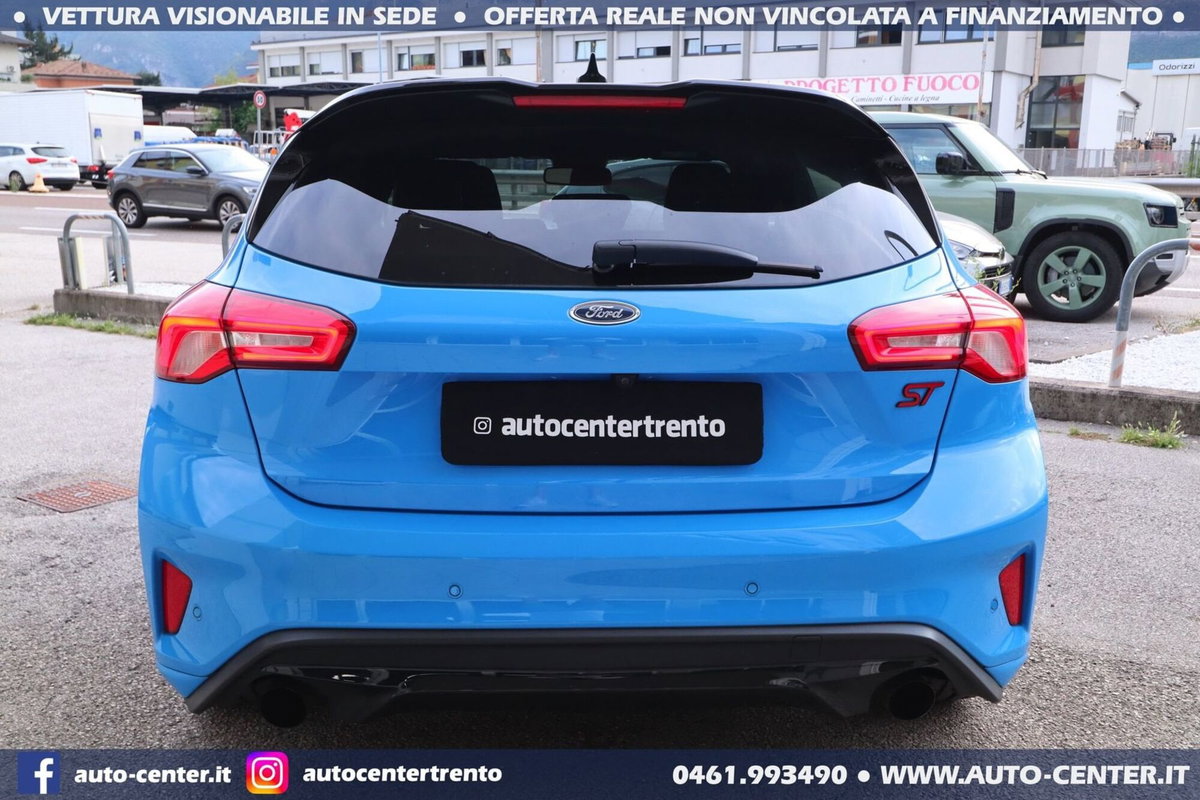 Ford Focus 2.3 ecoboost ST 280cv (6)