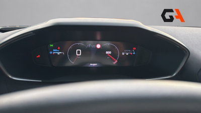Peugeot 2008 1.2 turbo Allure 100cv (10)