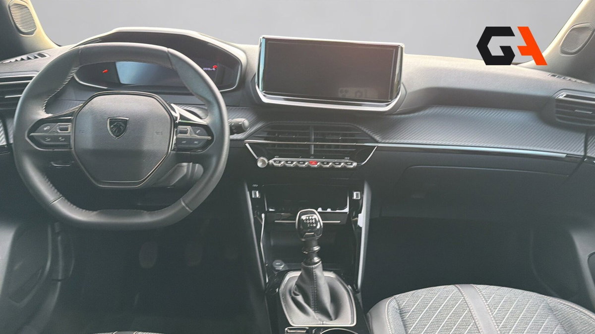 Peugeot 2008 1.2 turbo Allure 100cv (14)