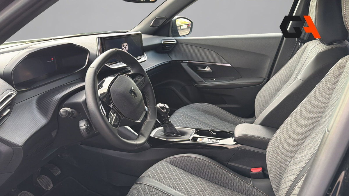 Peugeot 2008 1.2 turbo Allure 100cv (8)