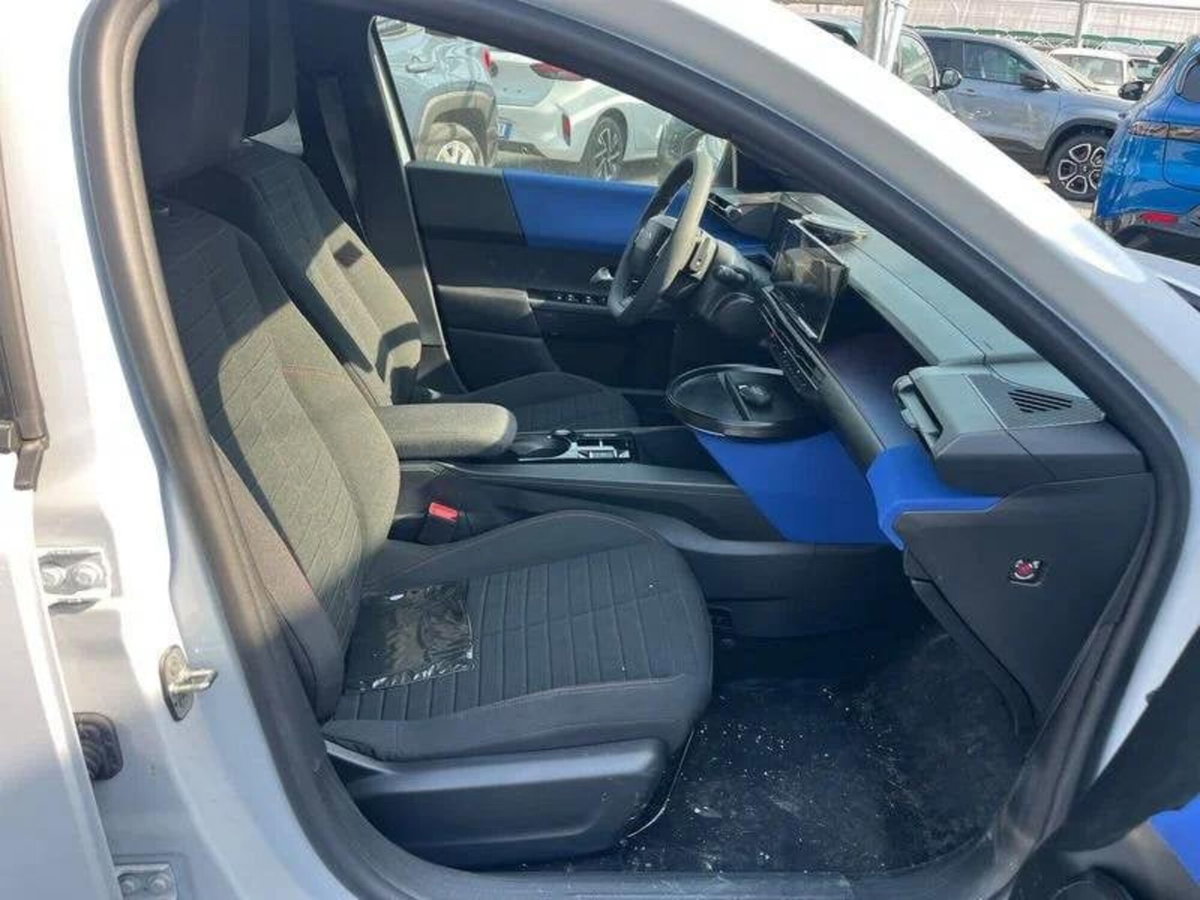 Lancia Ypsilon 1.2 mhev HF Line 110cv e-dct (14)