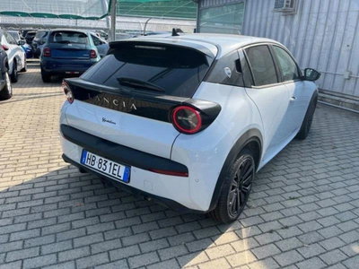 Lancia Ypsilon 1.2 mhev HF Line 110cv e-dct (7)