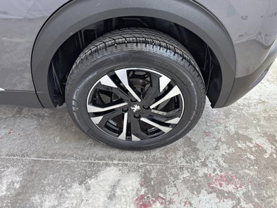 Peugeot 2008 BlueHDi 130 S&S EAT8 GT Pack (7)