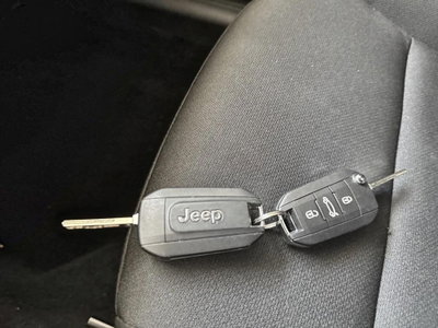 Jeep Avenger 1.2 turbo Altitude fwd 100cv (11)