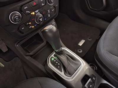 Jeep Renegade 1.5 Turbo T4 MHEV Limited (14)
