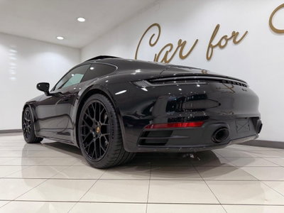 Porsche 911 Coupé Carrera 4S (4)
