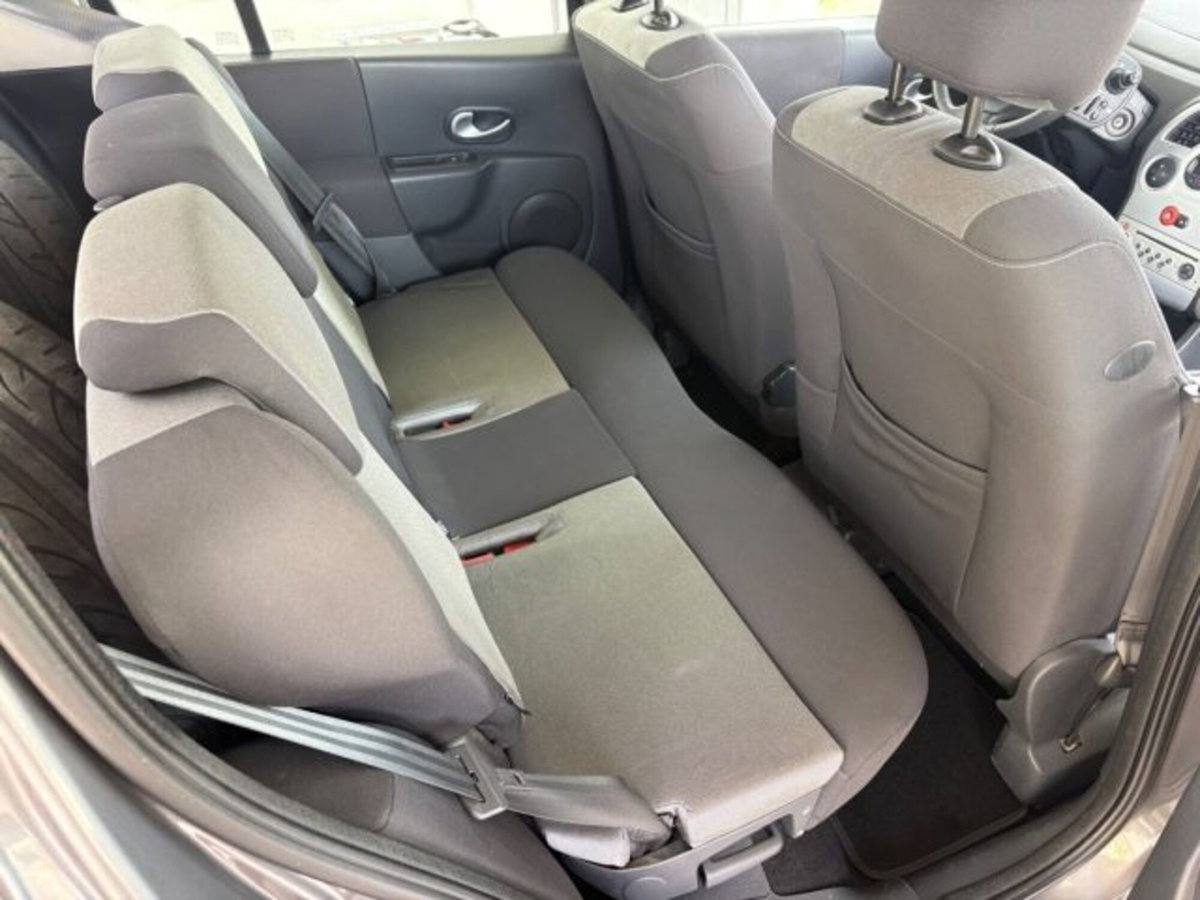 Renault Modus 1.2 16V TCE Dynamique (9)