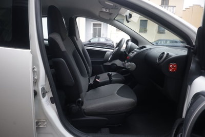 Toyota Aygo 1.0 12V VVT-i 5 porte Active Connect (10)