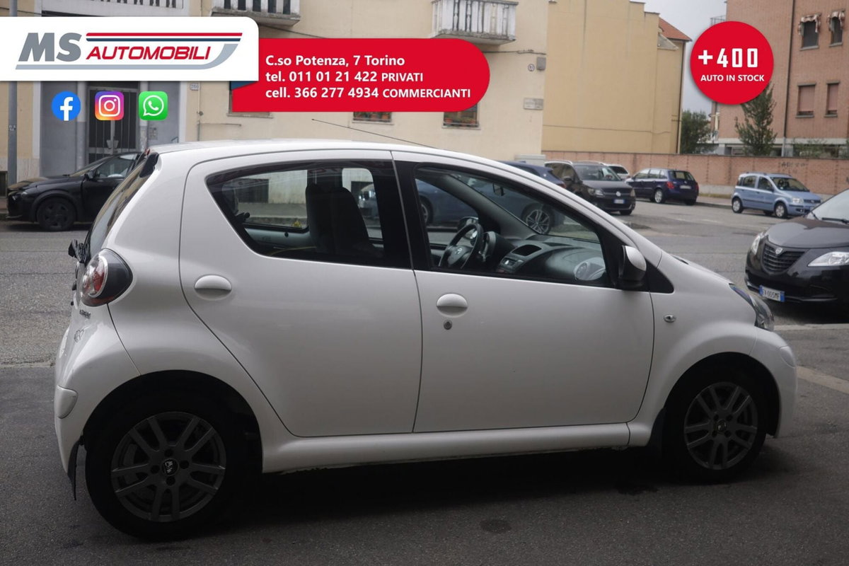 Toyota Aygo 1.0 12V VVT-i 5 porte Active Connect (13)