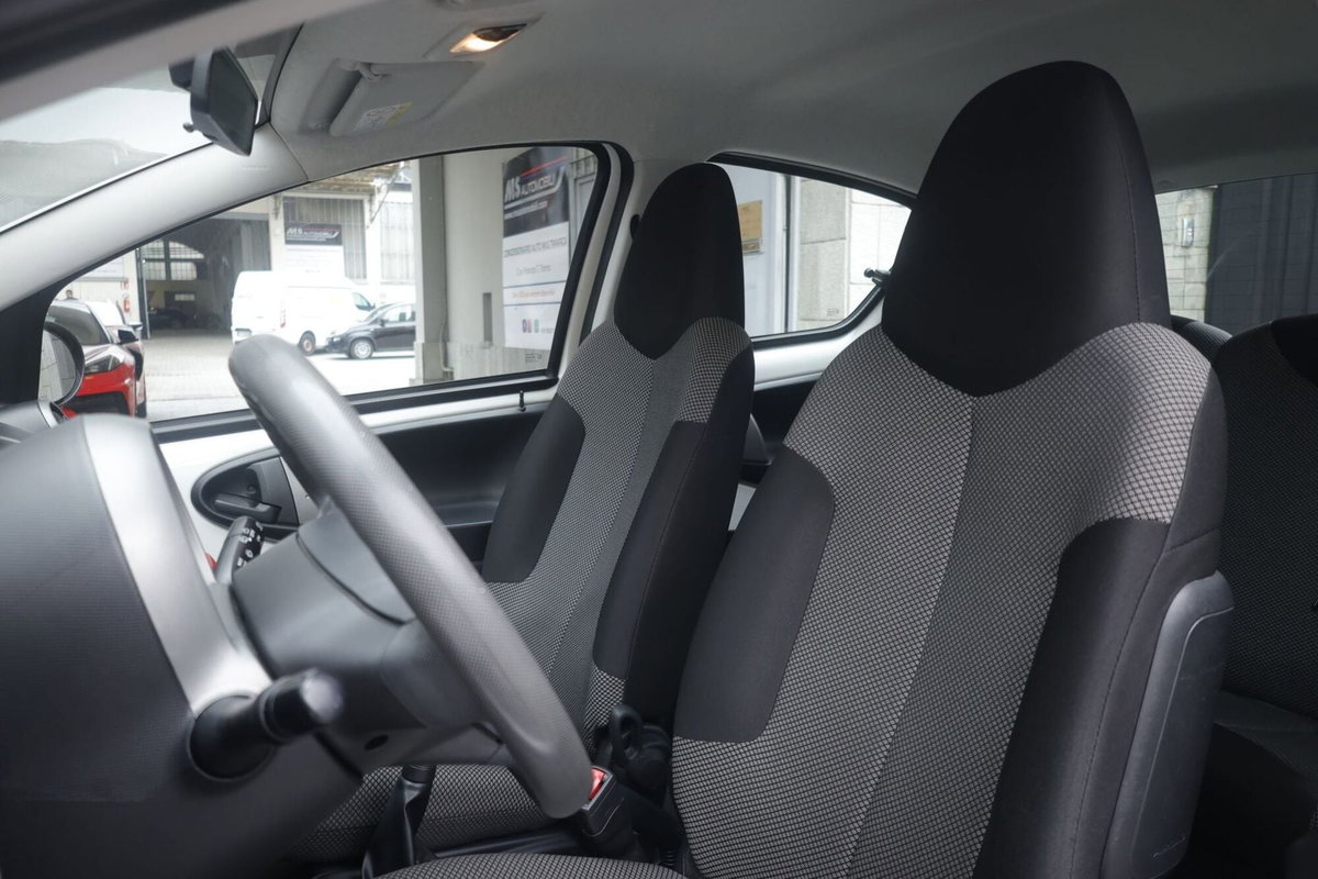 Toyota Aygo 1.0 12V VVT-i 5 porte Active Connect (16)