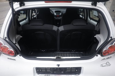 Toyota Aygo 1.0 12V VVT-i 5 porte Active Connect (18)
