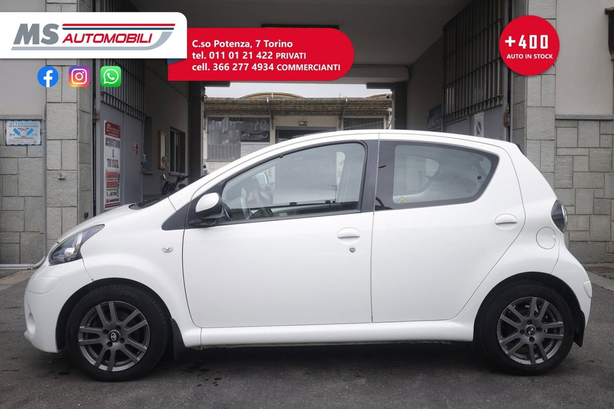 Toyota Aygo 1.0 12V VVT-i 5 porte Active Connect (4)