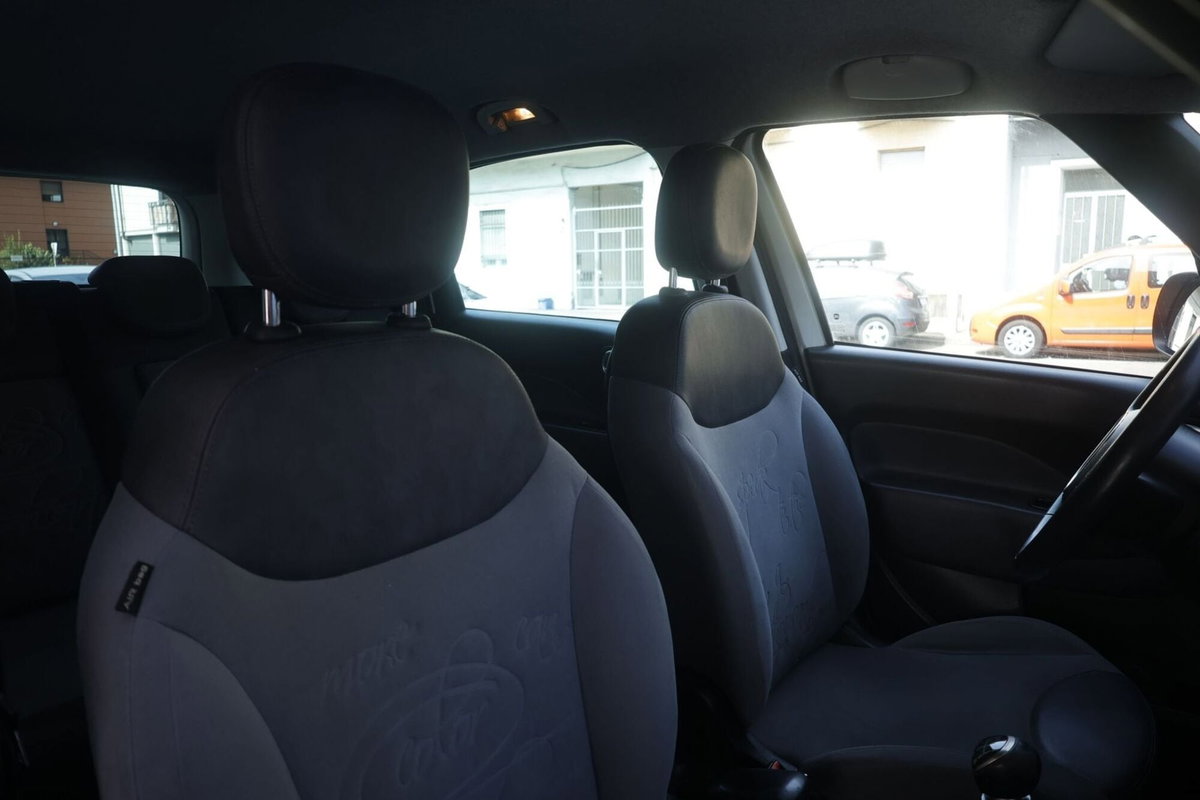 Fiat 500L Living 1.6 Multijet 105 CV Lounge (6)