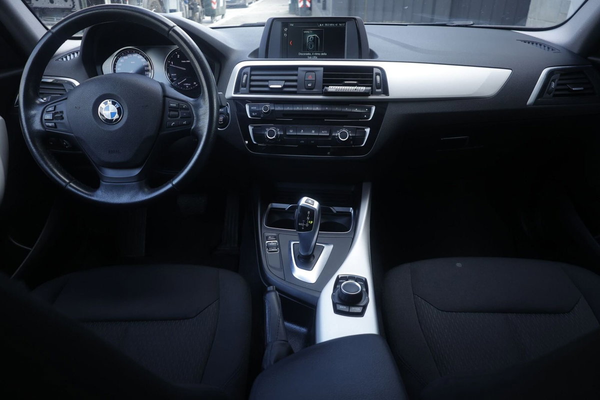 BMW Serie 1 5p. 118d 5p. Business (2)