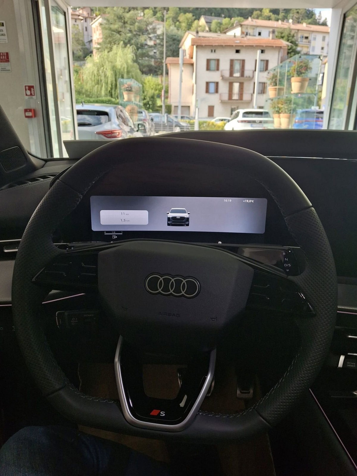 Audi Q3 Sportback 2.0 tfsi S line edition quattro 204cv s-tronic (14)