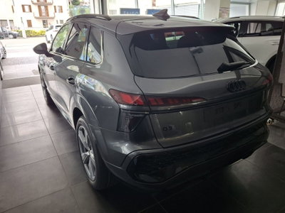 Audi Q3 Sportback 2.0 tfsi S line edition quattro 204cv s-tronic (3)
