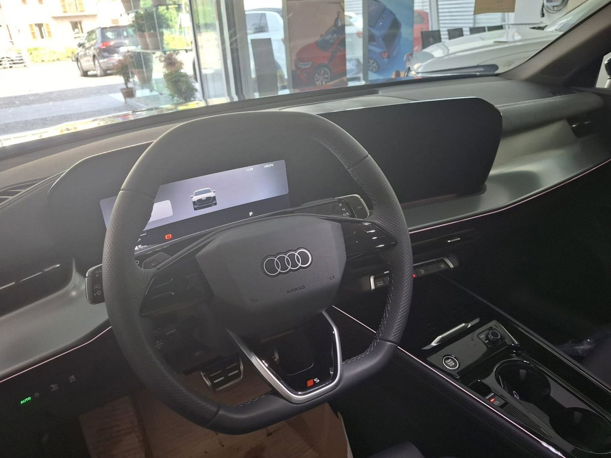 Audi Q3 Sportback 2.0 tfsi S line edition quattro 204cv s-tronic (8)