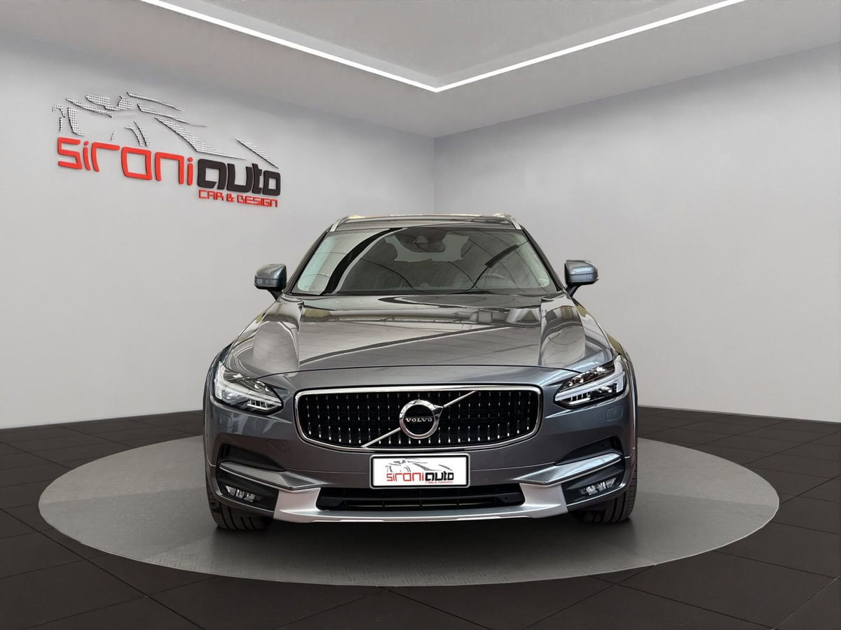 Volvo V90 Cross Country D4 AWD Geartronic (2)