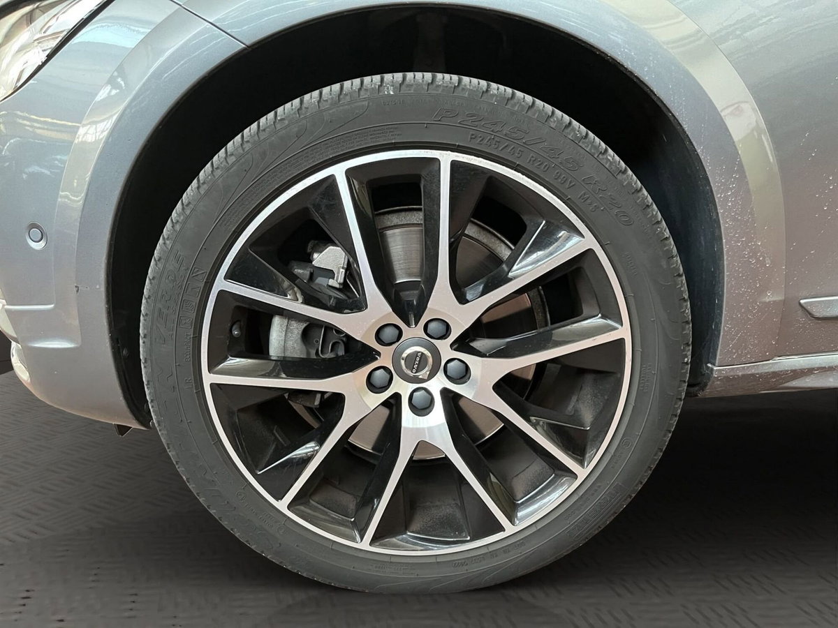 Volvo V90 Cross Country D4 AWD Geartronic (4)