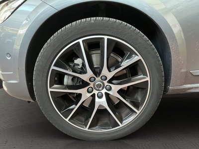 Volvo V90 Cross Country D4 AWD Geartronic (4)