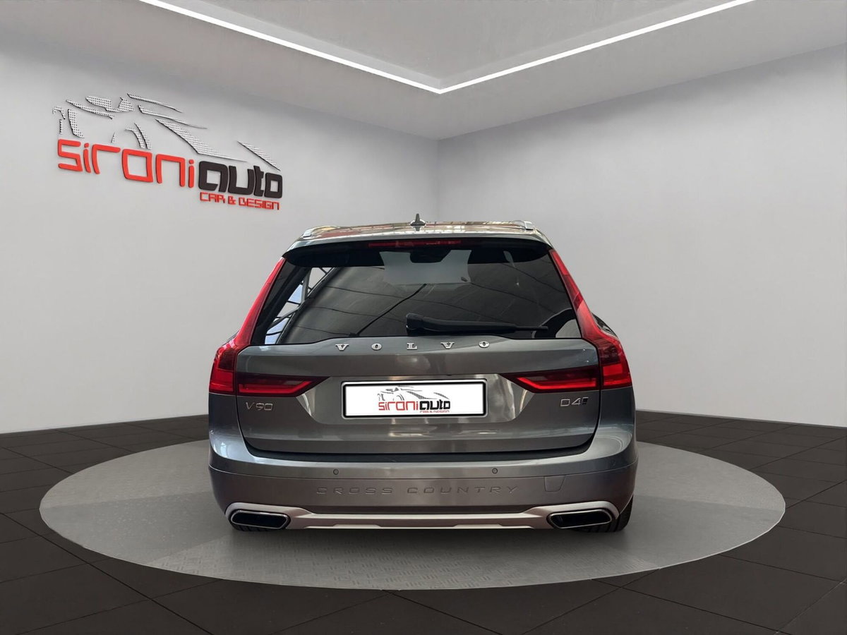 Volvo V90 Cross Country D4 AWD Geartronic (6)
