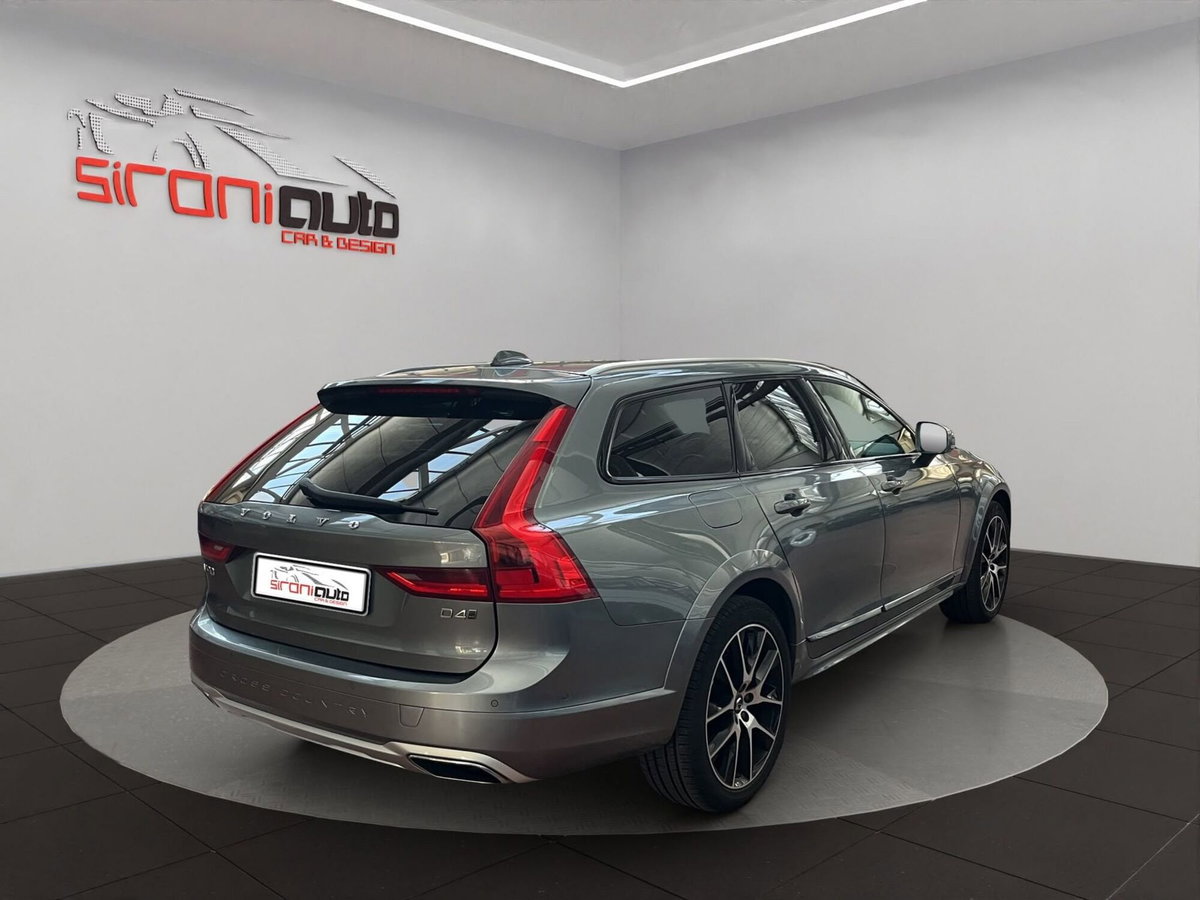 Volvo V90 Cross Country D4 AWD Geartronic (8)